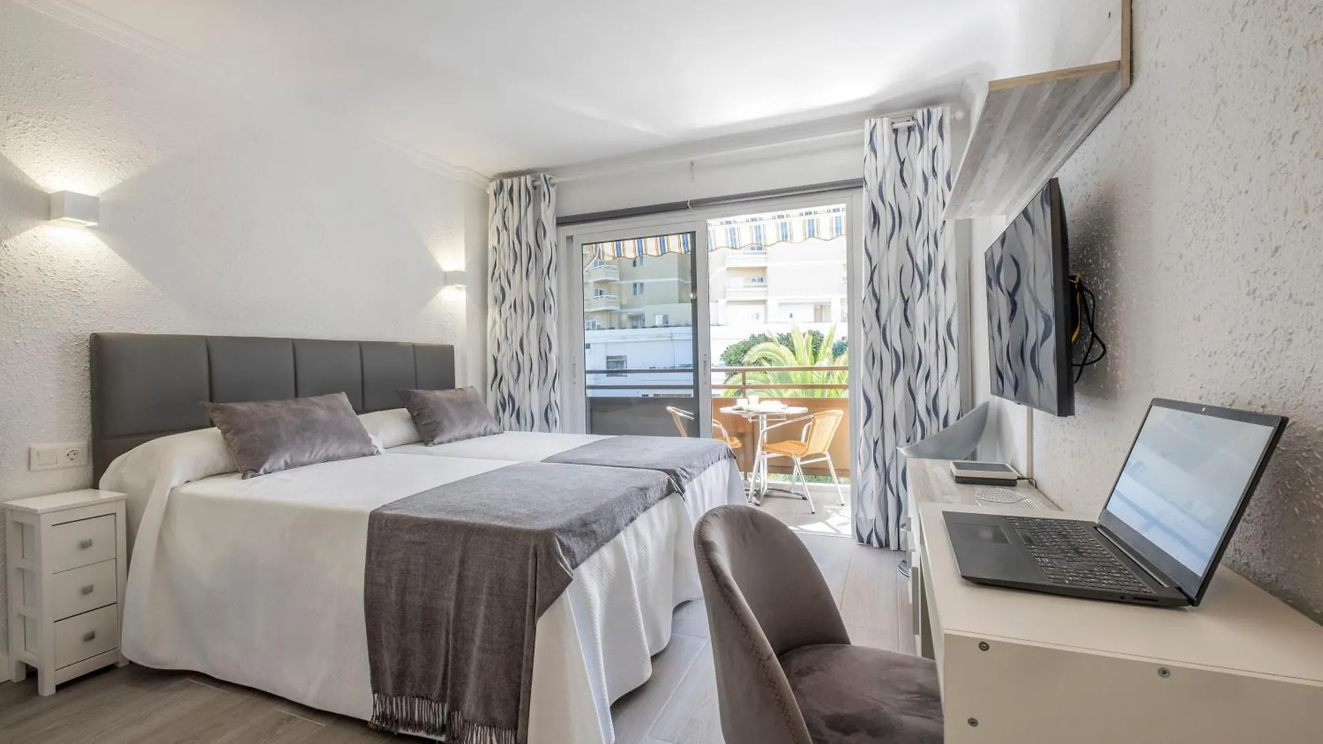 Premium Studio With Pool In Puerto De La Cruz Summa Haus의 연락처