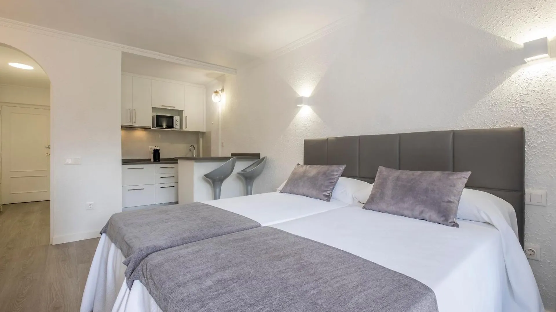 Premium Studio With Pool In Puerto De La Cruz Summa Haus ספרד